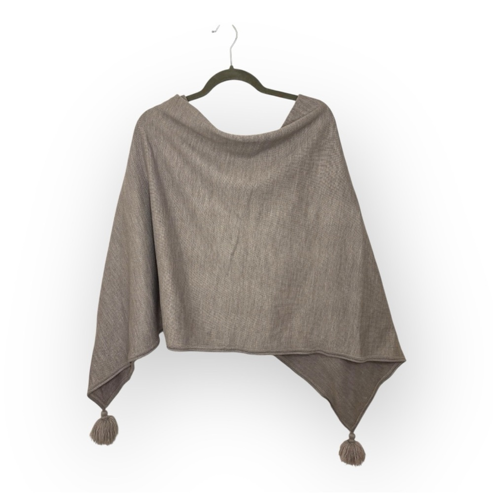 Madison 88 Gray Knit Tassel Trim Poncho Cape Wrap Bohemian Chic Cozy One Size - Picture 3 of 6